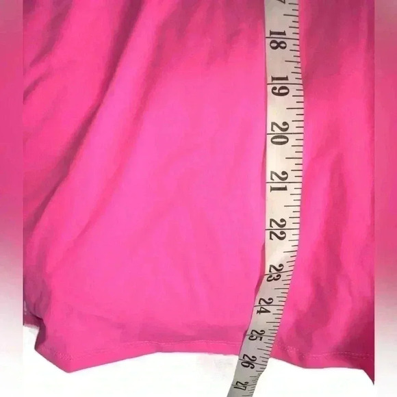 Xl Barbie pink workout dress with shorts, keyhole back, front split. Adj straps. - Picture 8 of 11